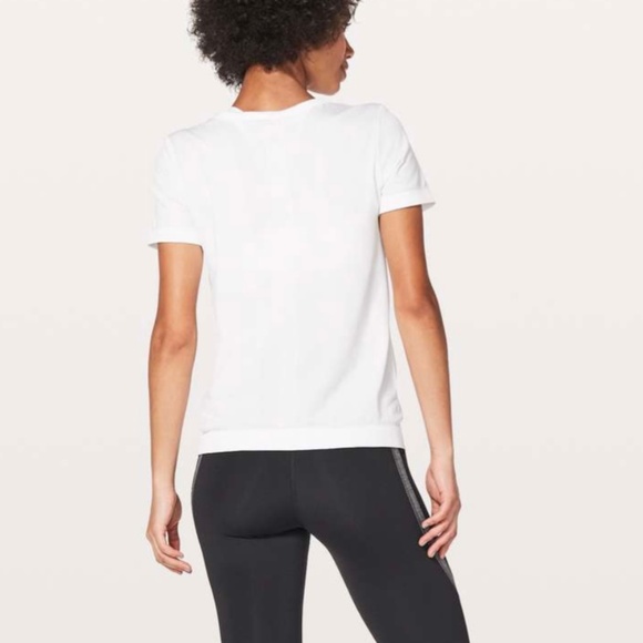 Lululemon Swiftly Tech Short Sleeve (Breeze) *Relaxed Fit in White / Whi… - Picture 2 of 7